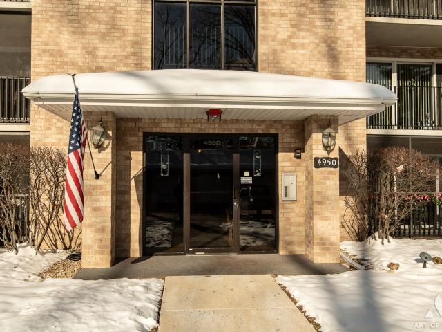 Property for sale in Crestwood, Illinois
