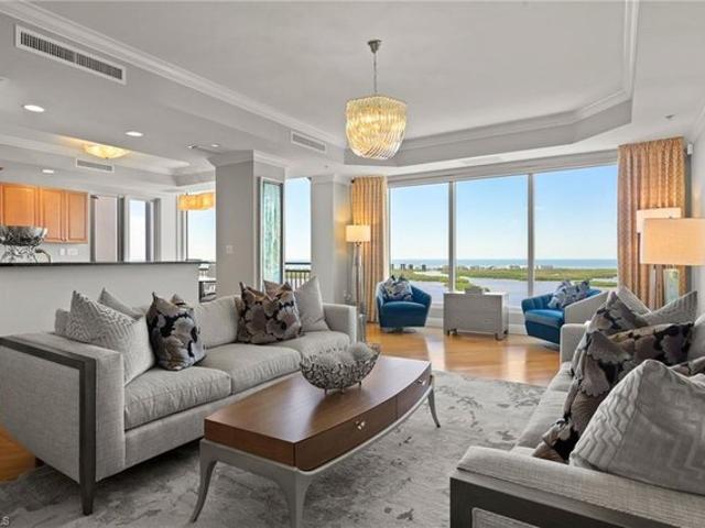 Condo for sale in Bonita Springs, Lee County