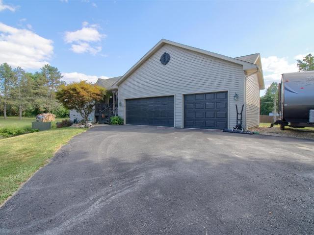 House for sale in Hamburg, Michigan