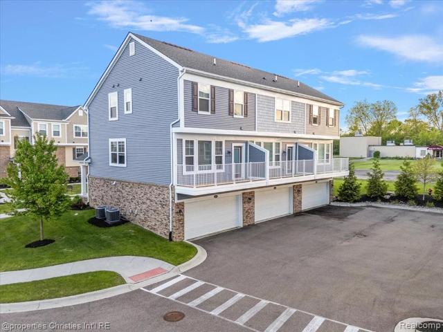 Condo for sale in Troy, Michigan