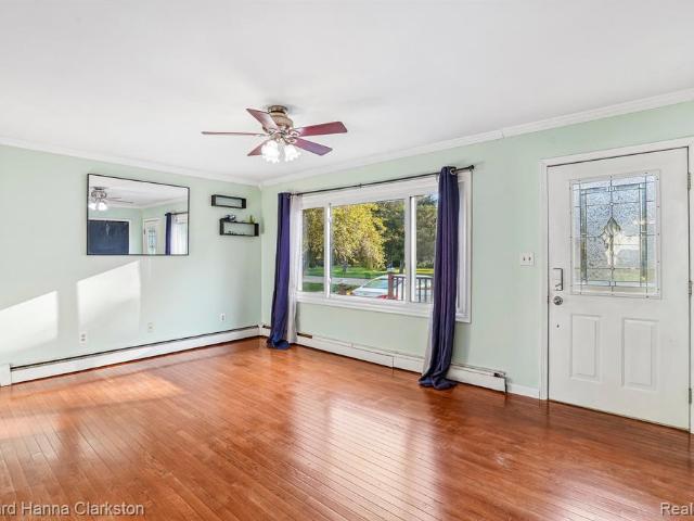 House for sale in Sunshine Acres, Independence Charter Township