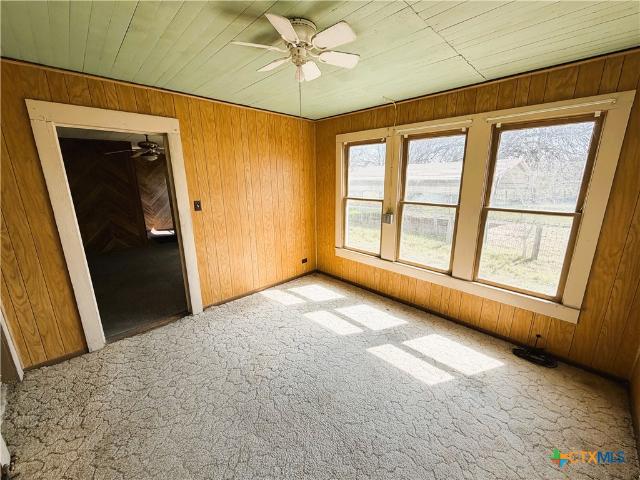 House for sale in Weesatche, Texas