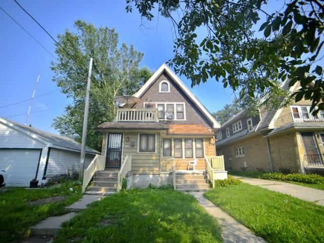 House for sale in Milwaukee, Wisconsin