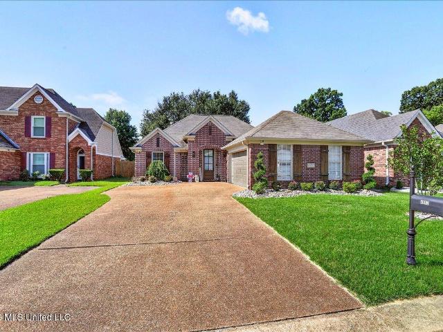 House for sale in Nesbit, Mississippi