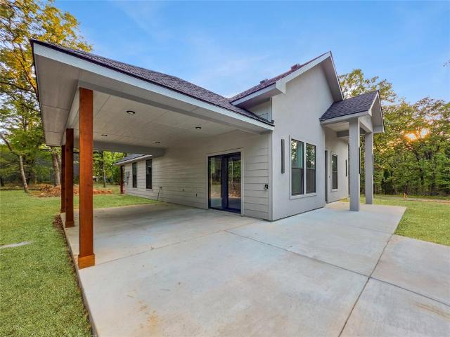 House for sale in Henderson, Texas