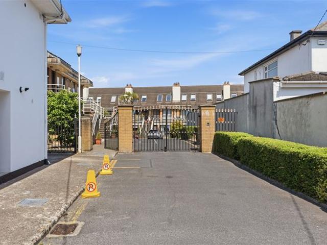 Apartment for sale in Bluebell, North Tipperary