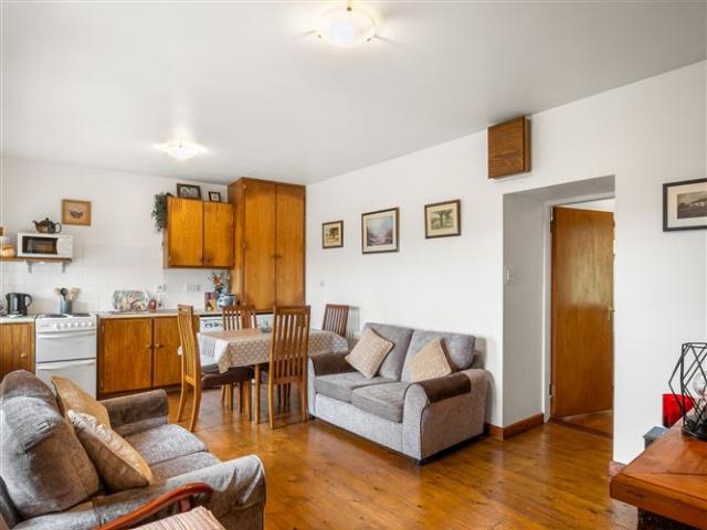 Detached House for sale in Roundstone, Connacht