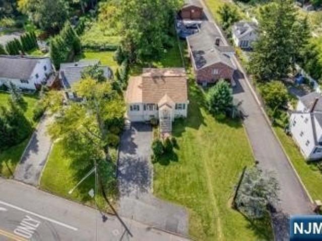 House for sale in Roseland, Essex County