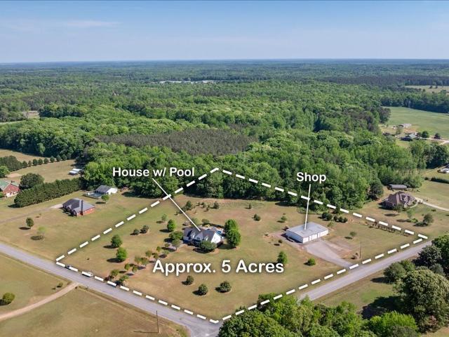 House for sale in Hull, Georgia