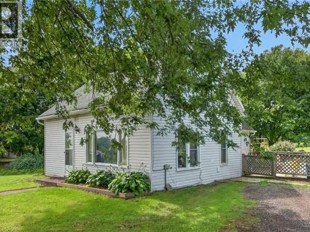House for sale in Ontario