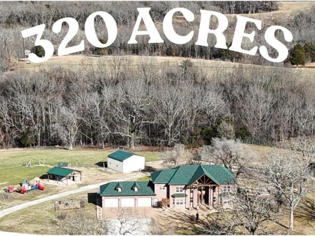 House for sale in Stone, Missouri