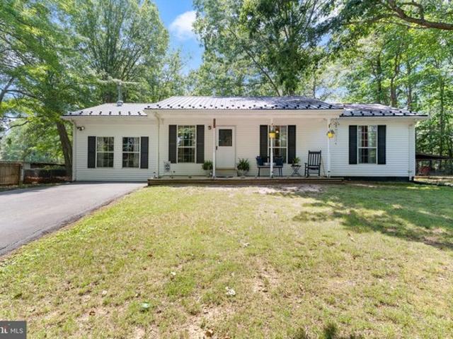 House for sale in Lusby, Maryland