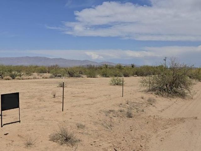 Land for sale in Aguila, Arizona