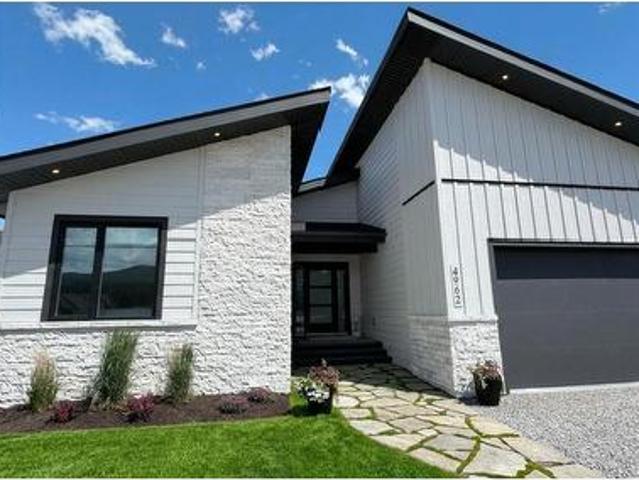 House for sale in Fairmont Hot Springs, British Columbia