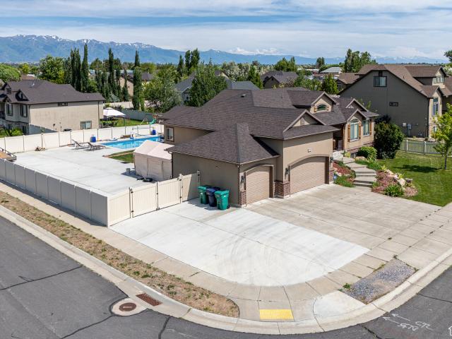House for sale in Hooper