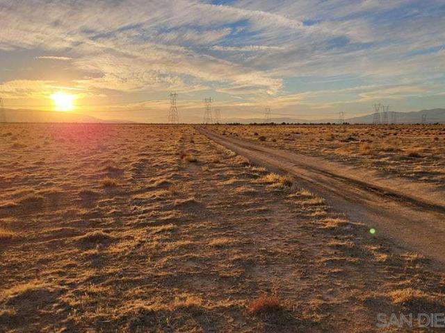 Land for sale in Lancaster, California