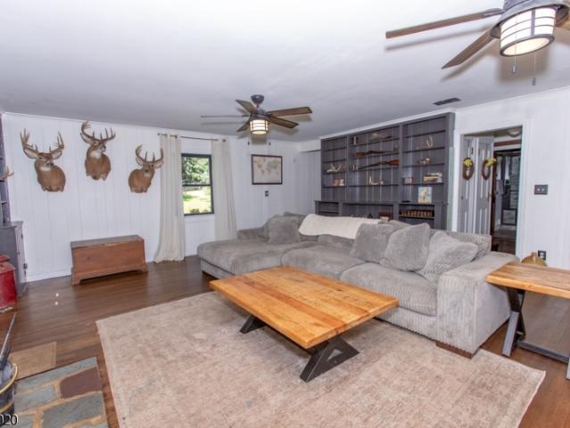 House for sale in Plumbsock, Wantage