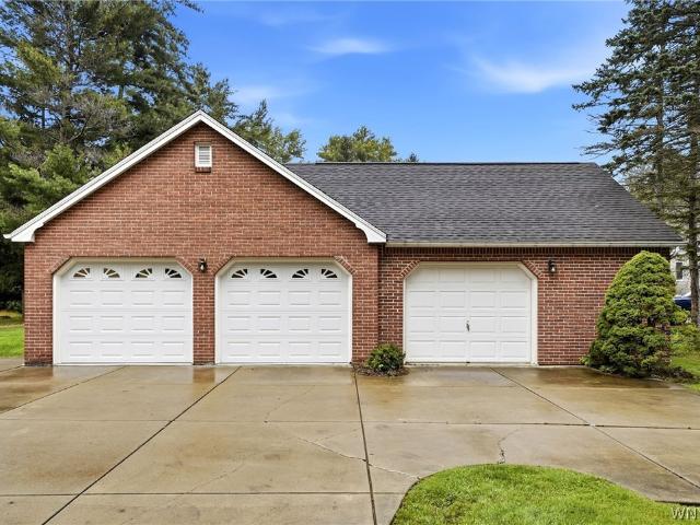 House for sale in Town of Amherst, Erie County