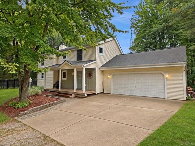 House for sale in Lapeer, Lapeer County