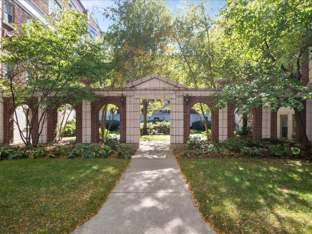 Condo for sale in Evanston, Illinois