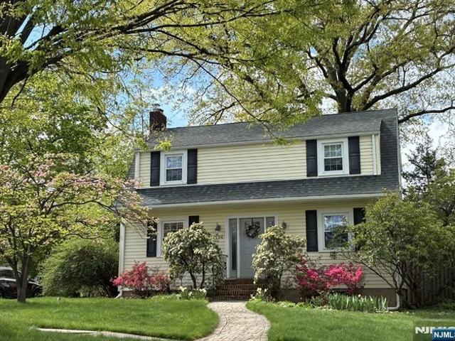 House for sale in Teaneck, New Jersey