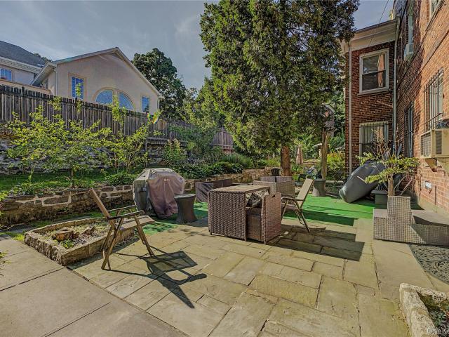 Condo for sale in The Bronx, Arverne