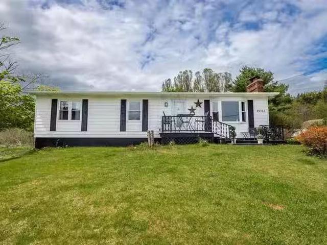 House for sale in Goose Cove, Nova Scotia