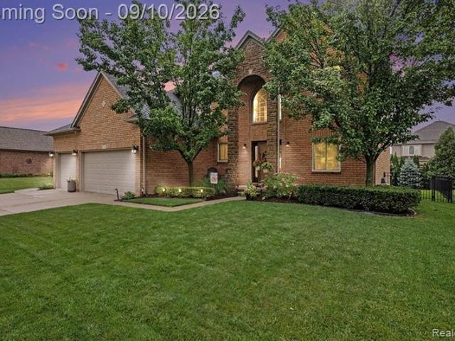 House for sale in Brook Run, Macomb Township