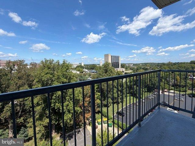 Condo for sale in Bethesda, Maryland