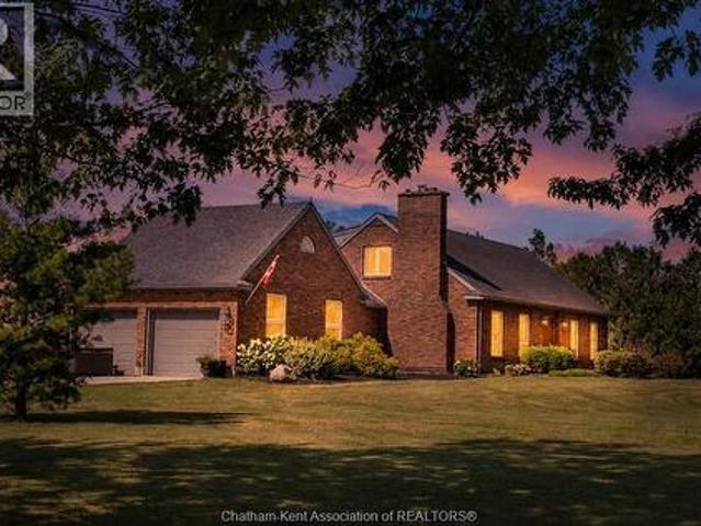 House for sale in Dawn-euphemia, Ontario