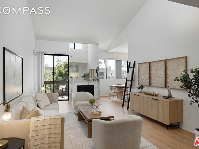 Condo for sale in Pasadena
