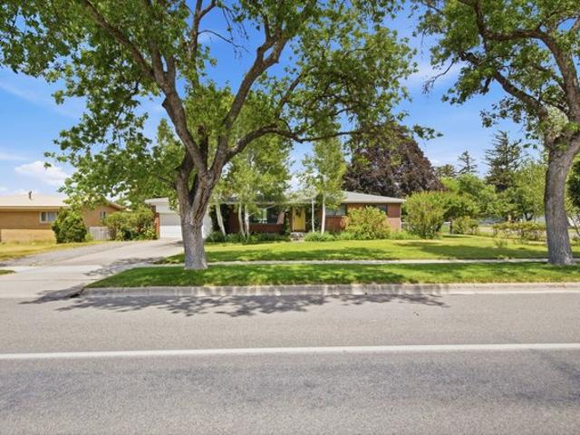 House for sale in Cache, Utah