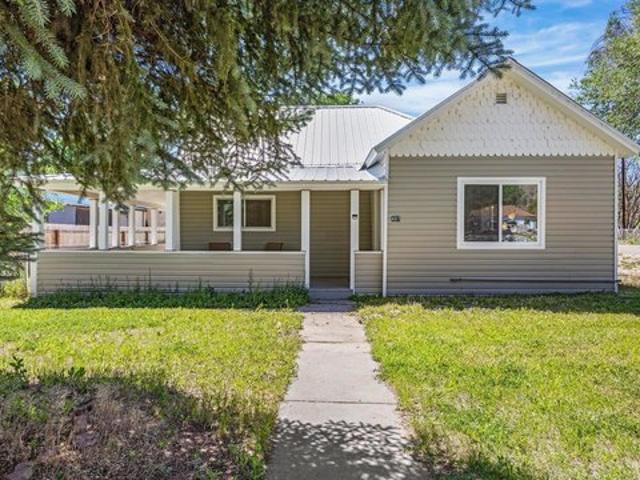 House for sale in De Beque, Colorado