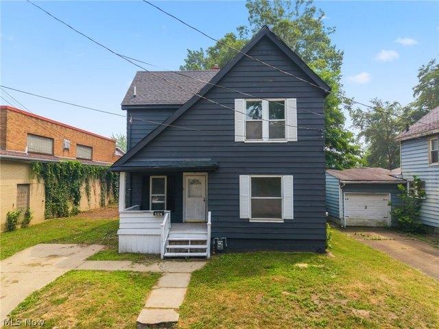 House for sale in Conneaut, Ohio