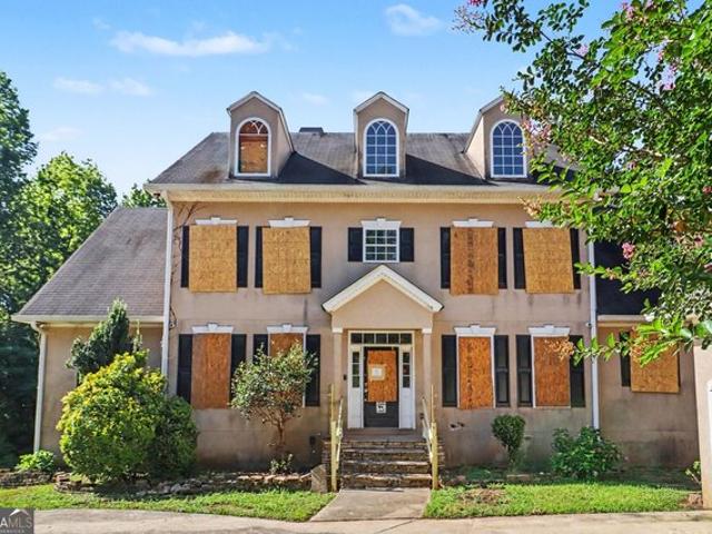 House for sale in Sharpsburg, Georgia