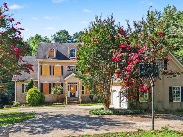 House for sale in Sharpsburg, Georgia