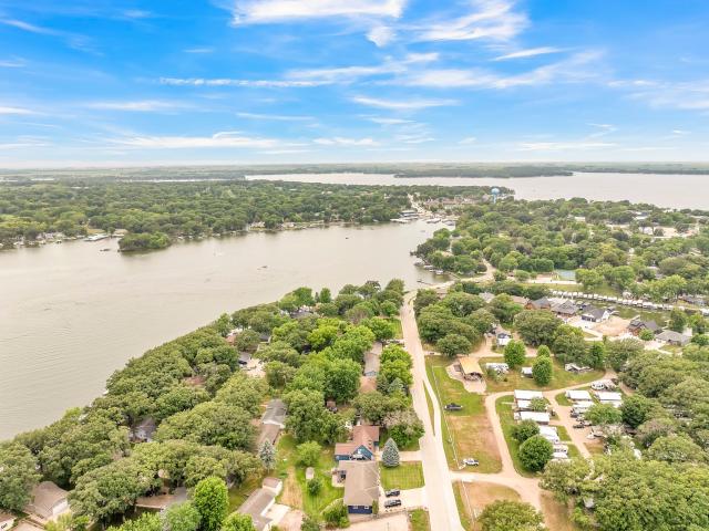 House for sale in Arnolds Park, Iowa