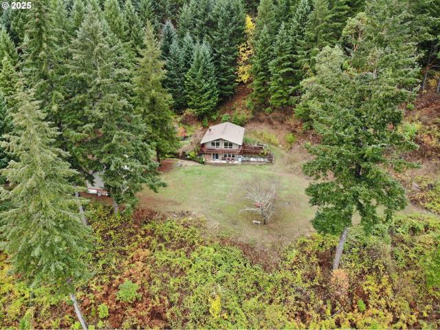 House for sale in Oakridge