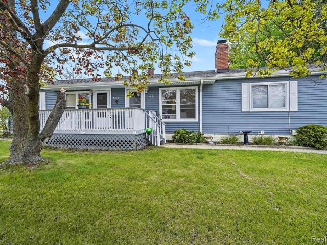 House for sale in Hamburg, Michigan