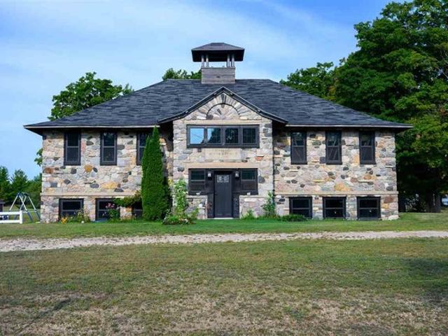 House for sale in Charlevoix, Michigan