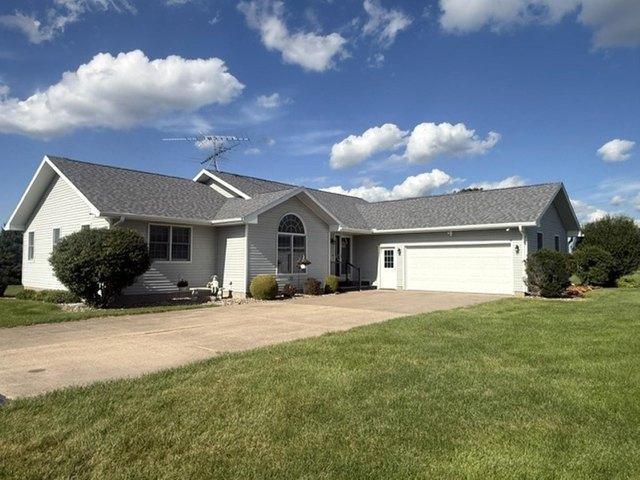 House for sale in Miles, Jackson County