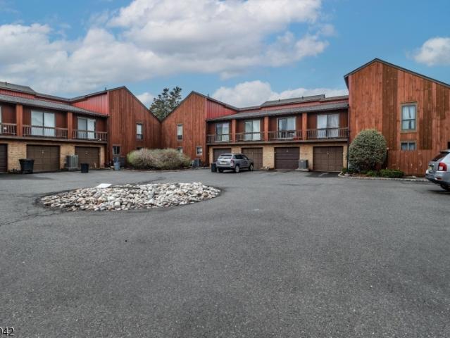 Townhouse for sale in Flagtown, New Jersey