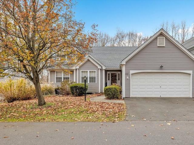 Condo for sale in Shelton, Connecticut