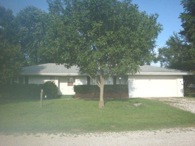 House for sale in Cissna Park, Illinois