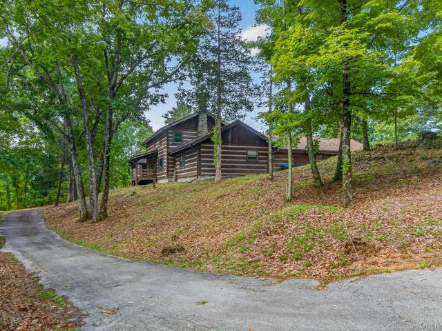 House for sale in Pleasant Valley, Dutchess County