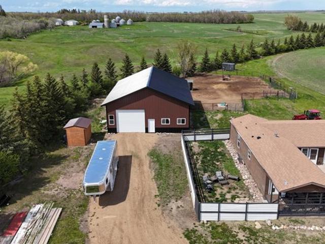 House for sale in Garrison, North Dakota