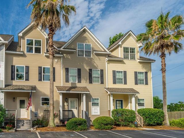 Townhouse for sale in North Charleston, Charleston County