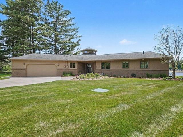House for sale in Sanford, Michigan