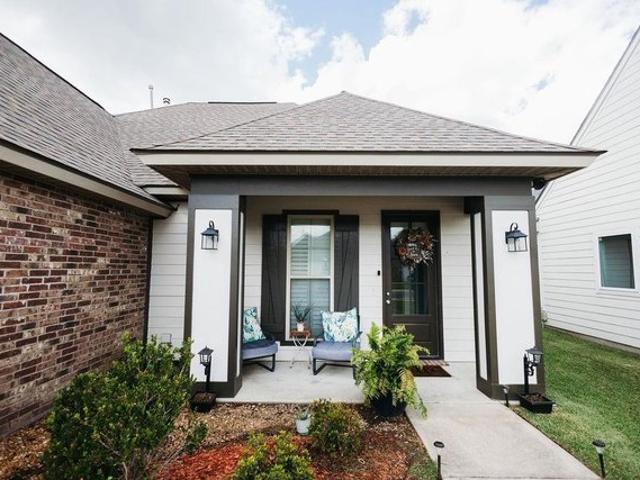 House for sale in Iowa, Louisiana