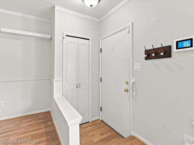 Condo for sale in Leisure Co-Ops, Wixom